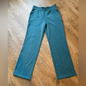 NWT Lululemon Softstreme high rise pant short. Size 6.